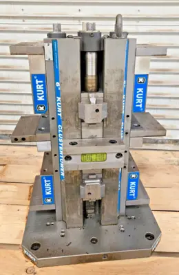 Kurt 3545345435343 Machining Centers & Milling Machines | Amiron Machinery (6)