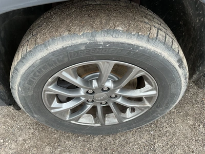 USED 2019 JEEP CHEROKEE