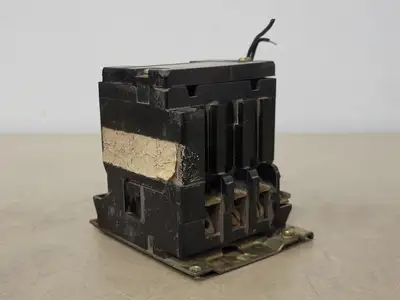 USED SQUARE D 8536SCO3V02S