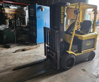 USED 2001 HYSTER E50XM2