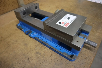 Used KURT WORKHOLDING SOLUTIONS D688 Vises Minnesota US | Machinesused.com #1390039