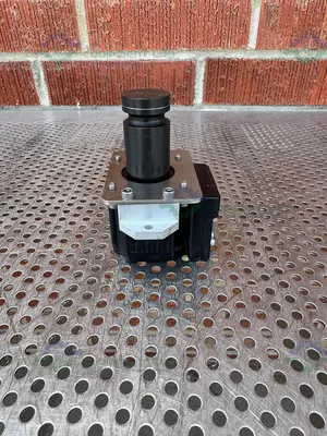 USED MOOG SM23165DT-DE INTEGRATED SERVO SMART MOTOR WITH/ CABLES