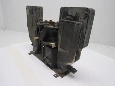 GE General Electric 5D01JJA002 DS303A DC Contactor 600V 300A 230/250VDC Coil