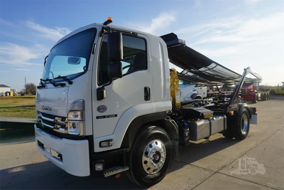 Used 2027 ISUZU FVR Hooklifts & Roll-Offs Texas US | Roll Off Truck World #1491763