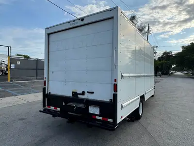 Used 2019 GMC SAVANA CUTAWAY Box trucks Florida US | Truck and Van Outlet #1509156
