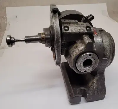 USED ELLIS DIVIDING HEAD