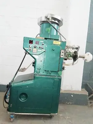 Hassia model DE/B Strip Packager