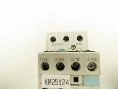 Siemens 3RT1036-1BB40 Motor Starter Contactor 460VAC 40HP Aux Relay 24VDC Coil
