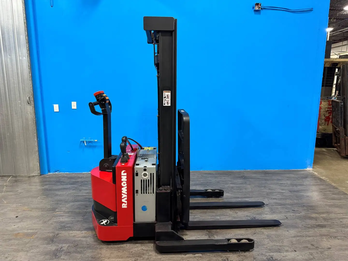Used 2015 RAYMOND RSS40 Stackers Minnesota US | Birnstengel Equipment #1550201