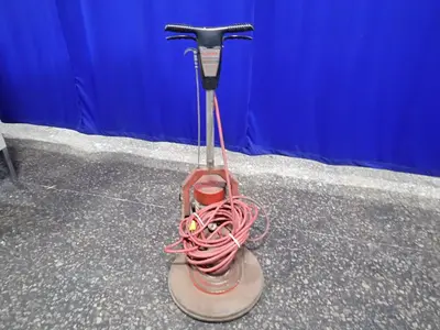 USED CLARKE 1000