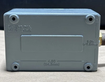 NEW Allen-Bradley 837-V2J