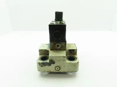 Vickers Parker CVC40D1S210 Hydraulic Cartridge Solenoid Control Valve 24V D1VW
