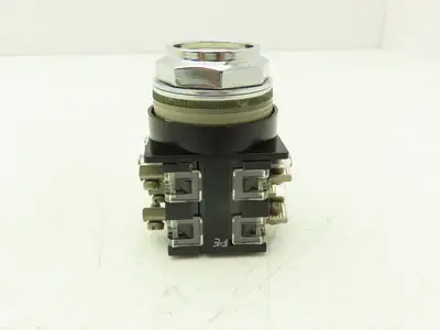 General Electric CR104PBG92A1 Pushbutton Switch Momentary 30mm