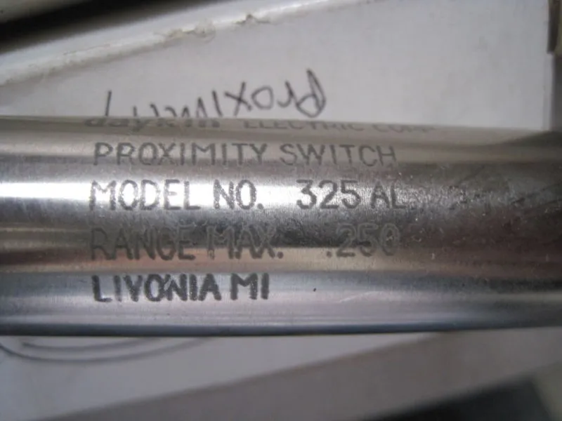 NEW DAYKIN 325 AL PROXIMITY SWITCH 325AL