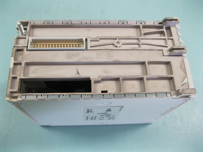 USED Schneider Electric P57204M