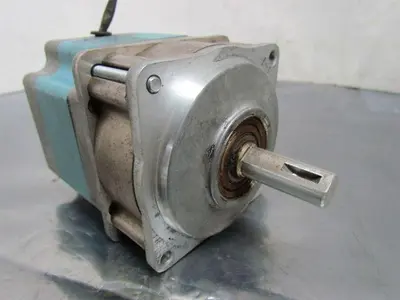 Synchronous Motor 1Ph 120VAC 0.5A 50/60Hz 20.0/24.0 RPM Connect PER226900-007