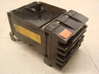 Square D FA24030AC I-Line Circuit Breaker 30 Amps 480VAC 2 Pole Black Face Used
