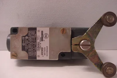 NEW GENERAL ELECTRIC 114HD3 LIMIT SWITCH