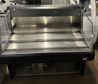 174-0018 True THAC-48 48" Horizontal Self Contained Open-Air Cooler
