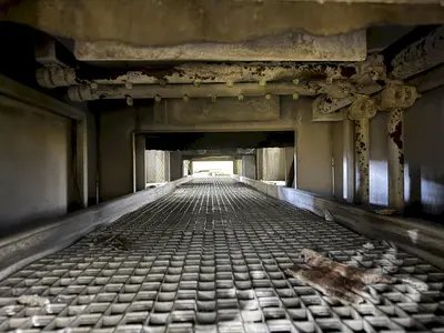 MIDBROOK 24" Cyclone WRHBO Pass-Thru Washer | Benchmark Machine Tools (28)