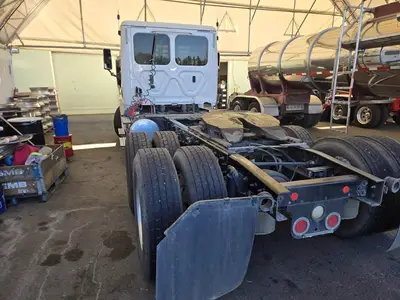 USED 2019 FREIGHTLINER CASCADIA 125