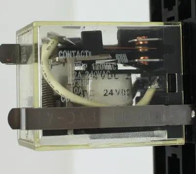 USED OMRON LY2N