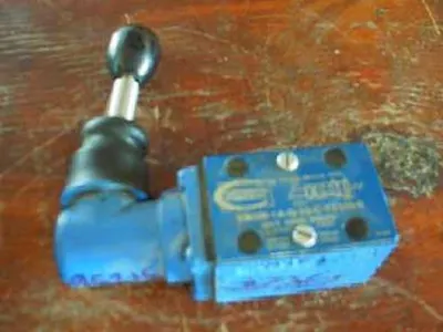 QTY. 1. CONTINENTAL HYDRAULICS' VM5M-1A-G-10-CY534...