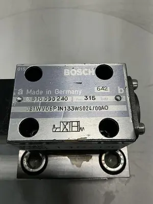 USED BOSCH 0 810 090 240