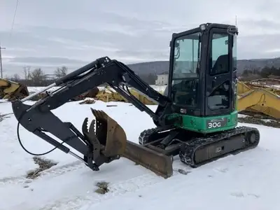 Used 2019 DEERE 30G Excavators New York US | Beck Equipment #1509313