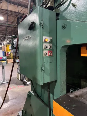 1979 WEAN UNITED G-110-1 OBI / Gap Frame Press | Universal Press & Machinery (UPM) (10)