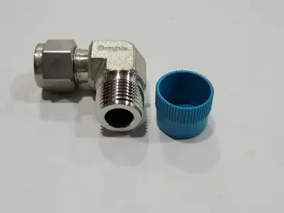 NEW SWAGELOK SS-600-2-6