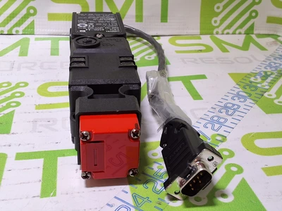 OMRON D4GL-4GDG-A4 GUARD LOCK DOOR SWITICH - BRAND NEW