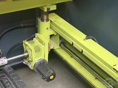 Used 2014 TOSKAR TA 2100-40 Press Brakes NL | Mach 4 Metal #1292221