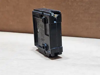 USED SCHNEIDER ELECTRIC CHOM120
