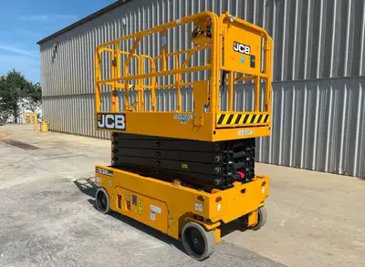 USED 2023 JCB S3246E
