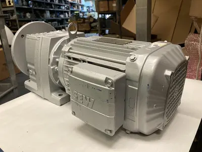 Used SEW-EURODRIVE R47F DRN90L4 Gearmotors | Surplus Asset Holdings #1227066