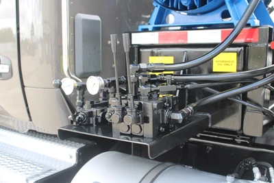Used 2019 KENWORTH T880 Septic/Sewer/Vacuum Trucks Texas US | Roll Off Truck World #1491813