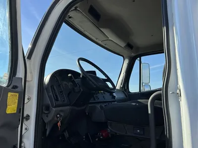 Used 2018 FREIGHTLINER BUSINESS CLASS VAN BODY Box trucks Minnesota US | Carco Truck & Equipment #1514292