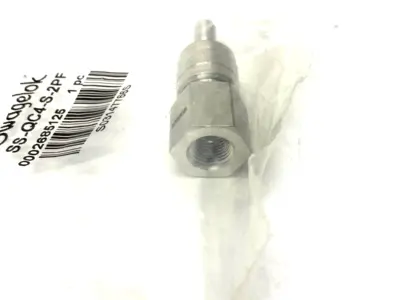 NEW SWAGELOK STAINLESS STEEL INSTRUMENT QUICK-CONNECT STEM, 1/8" FNPT