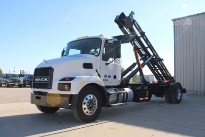 New | in-Stock 2025 MACK MD6 Rolloff Trucks Texas US | Roll Off Truck World #1491916