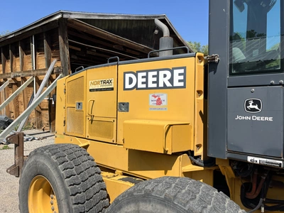 USED 2004 JOHN DEERE 670C SERIES 2