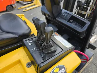 USED 1998 HYSTER E50XM-33