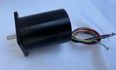 ORIENTAL MOTOR VEXTA PH268-21 PH26821 STEPPER MOTOR 1.5 AMP 5.4VDC 2 PHASE