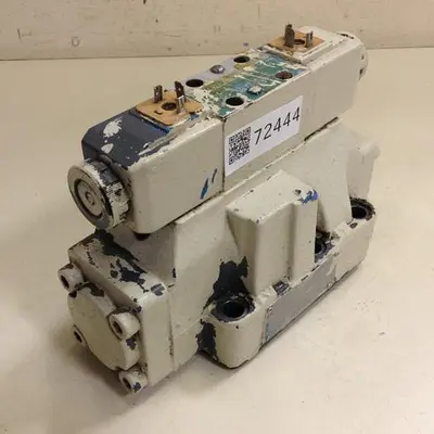 USED VICKERS DG4V-3-6C-M-U-HL7-60-B13
