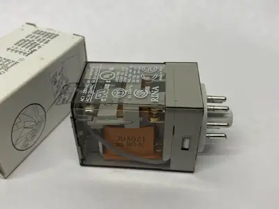 USED ALLEN-BRADLEY SER. D DIRECT PLUG-IN RELAY 2 C/O 120V AC