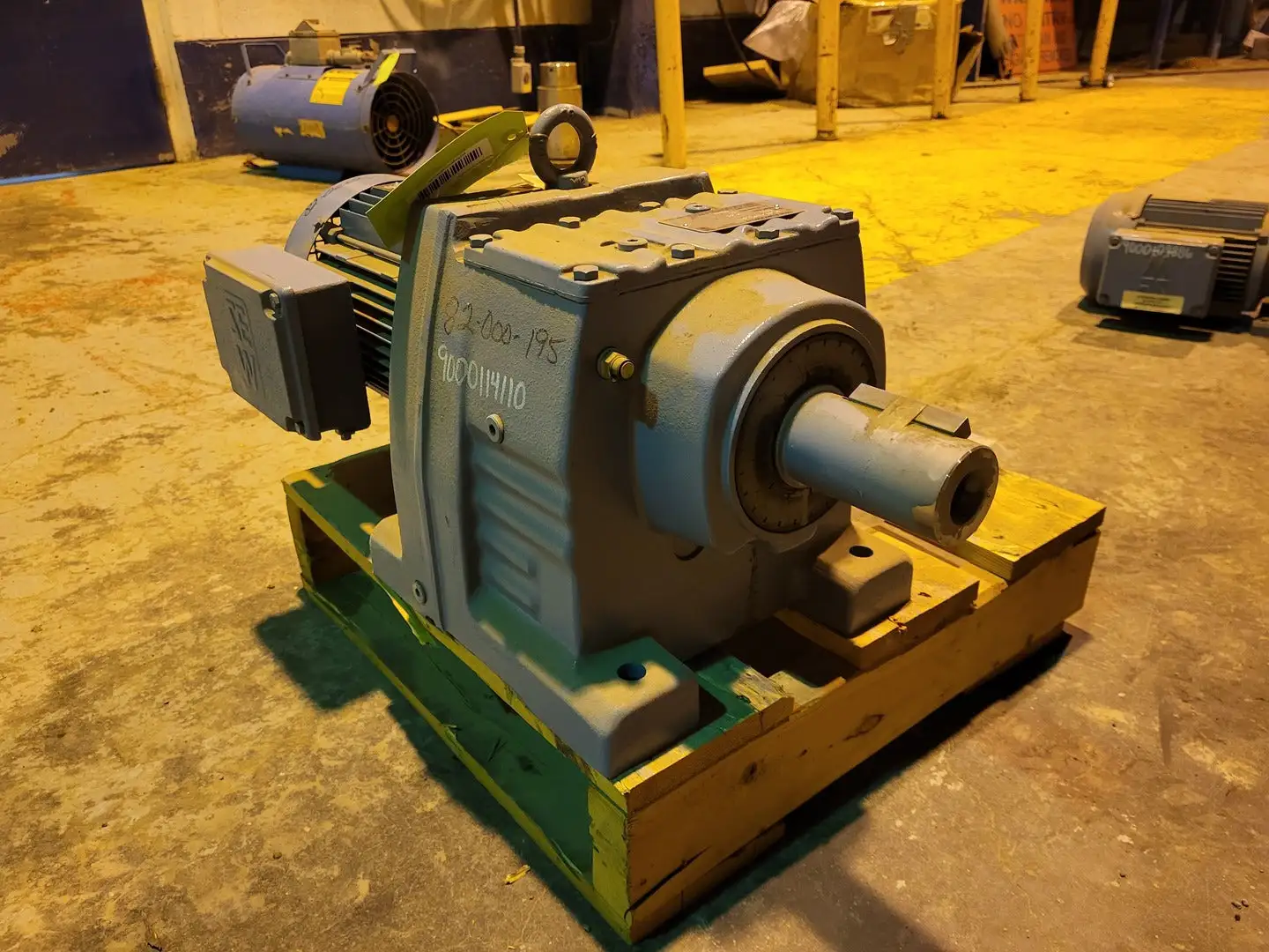 New | in-Stock SEW-EURODRIVE R87DT100L4 Motors (misc) British Columbia CA | Lenmark #246290