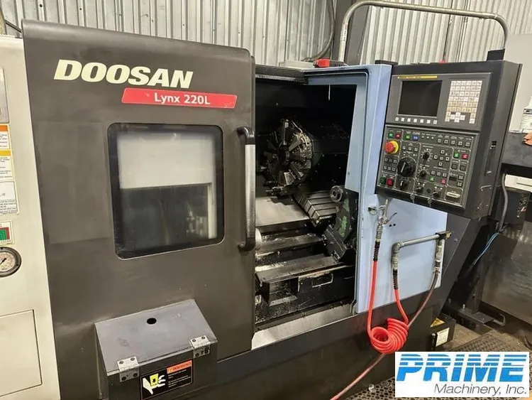 DOOSAN LYNX 220LC LATHES, COMBINATION, N/C & CNC | Prime Machinery