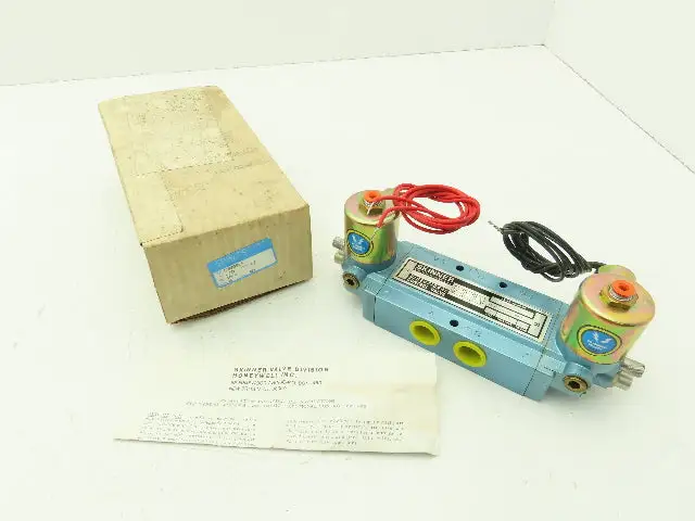 Honeywell Skinner S3RRGBL4 Solenoid Spool Valve 5-3-Way NC 120V 150 PSI 1/2" NPT