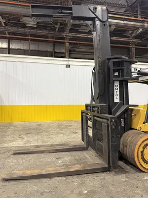 50,000/70,000 TON CAPACITY ROYAL MODEL #RNL-50/70 TELESCOPING FORKLIFT WITH HYD BOOM JIB: STOCK #23652