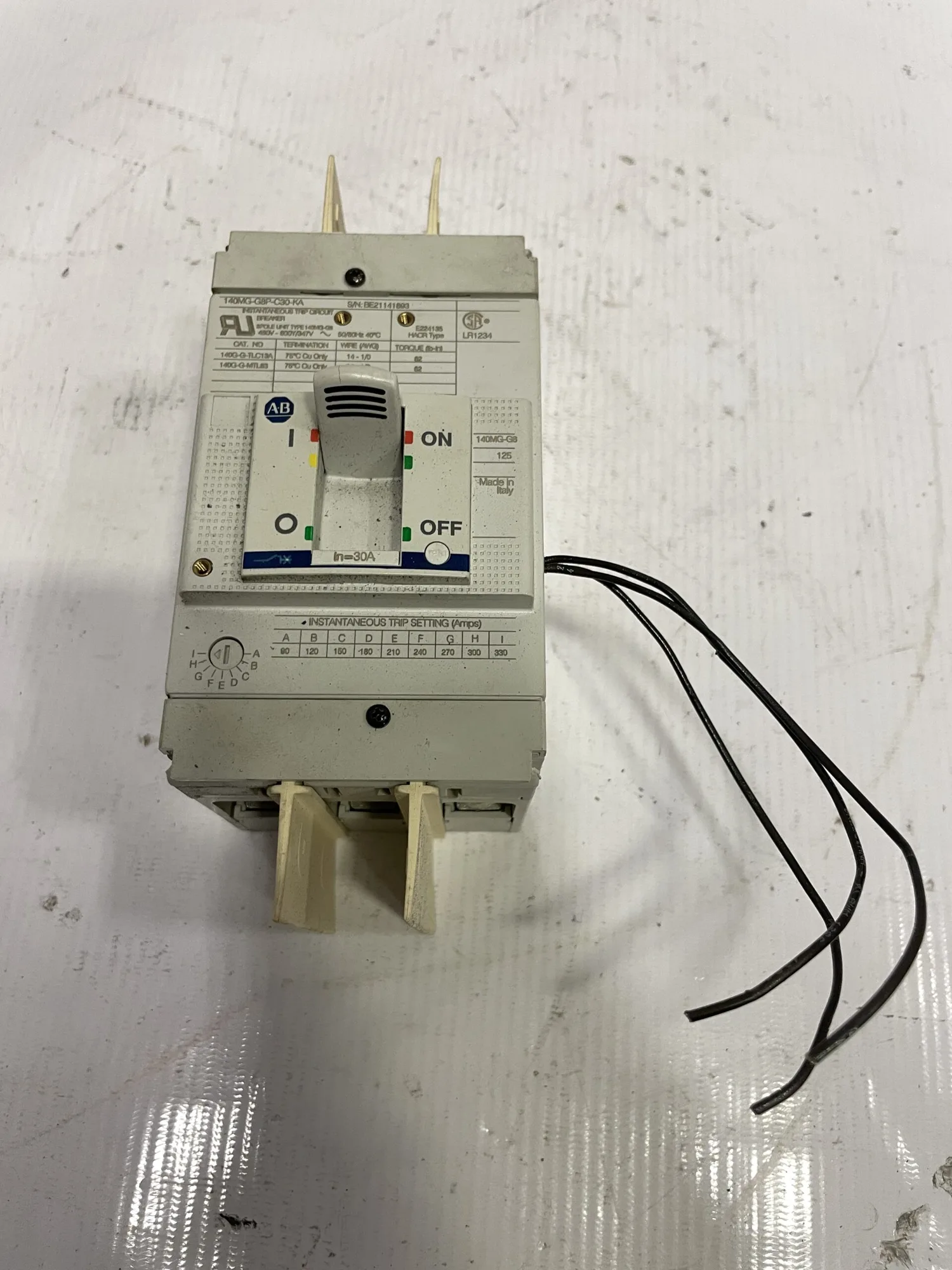 Allen-Bradley 140MG-G8P-C30-KA 3 Pole 30A Instantaneous Trip Circuit Breaker
